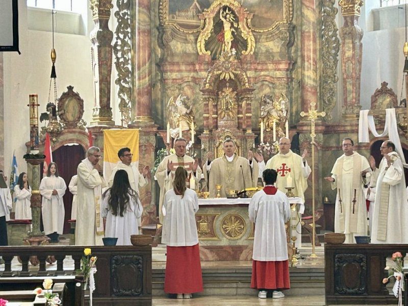 Nadbiskup Vukšić predslavio misu o 50. obljetnici djelovanja HKM u Kemptenu