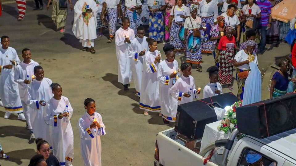 Mozambik: Grad Beira moli za mir na blagdan Gospe Fatimske – Vatican News