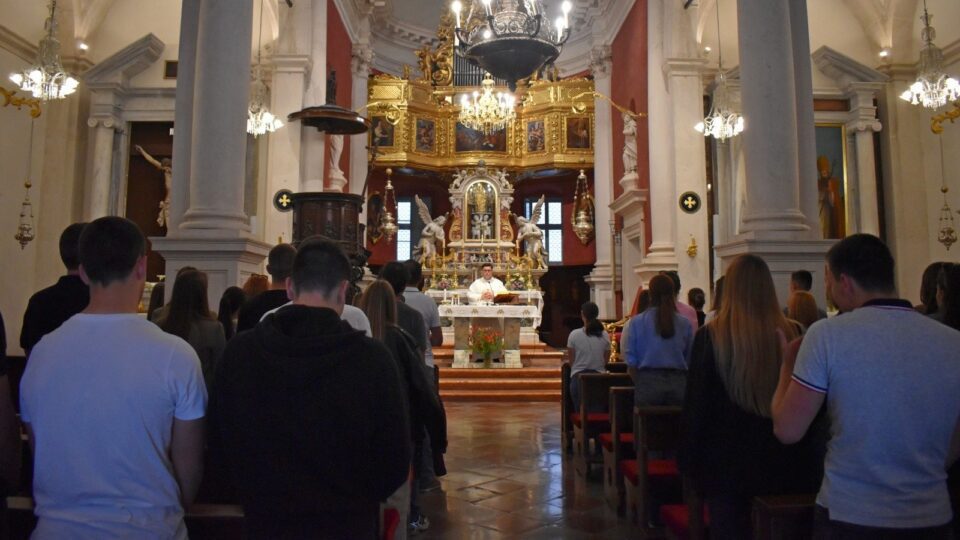 Maturanti Dubrovnika slavili misu zahvalnicu na završetku srednjoškolskog obrazovanja – Dubrovačka biskupija