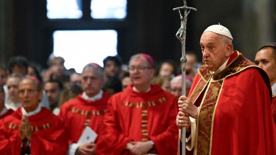 Papa na Pedesetnicu: Nismo sami, već potpomognuti i osnaženi Duhom Svetim – Vatican News