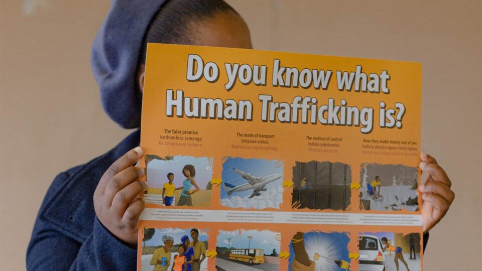 ‘Trgovina ljudima događa se naočigled’ – Vatican News