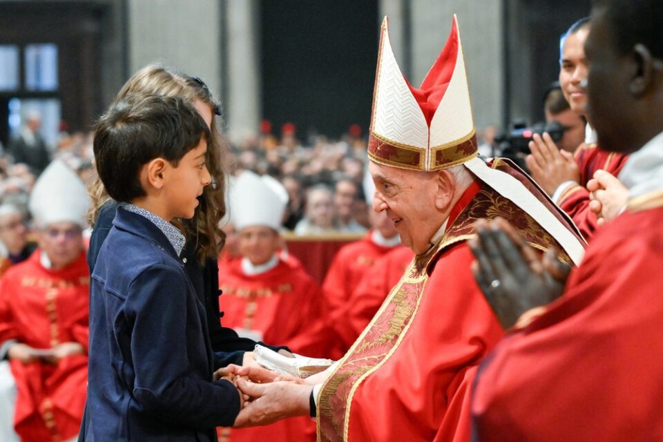 Duh Sveti čini kršćane blagima, a ne ‘prepotentnima’, kaže papa