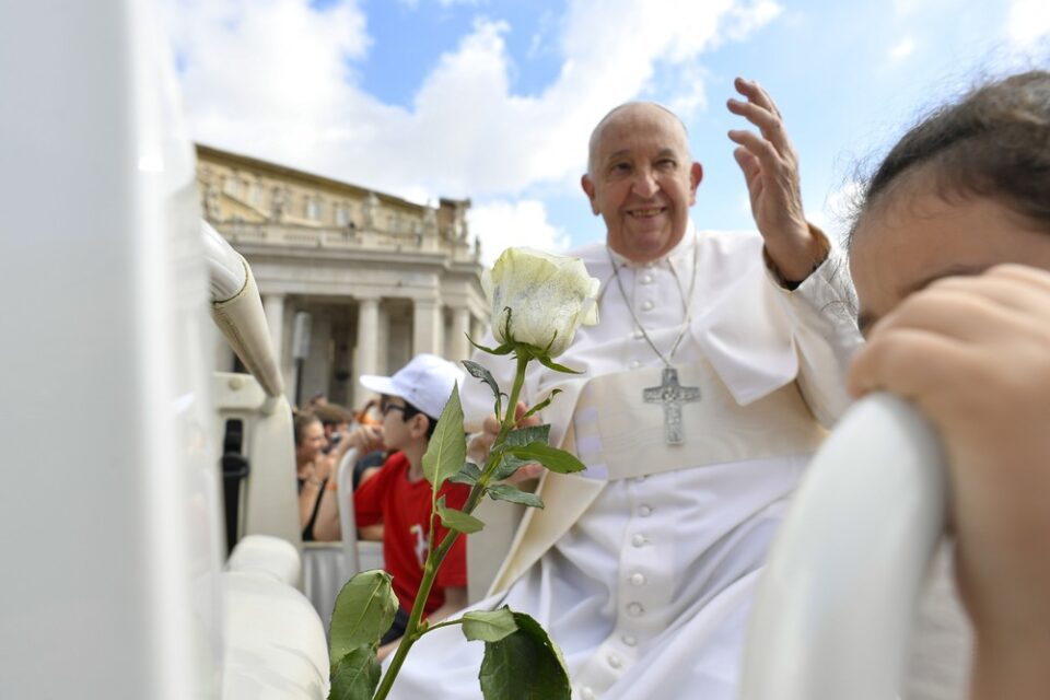 Poniznost je ‘vrata do svih vrlina’, kaže papa