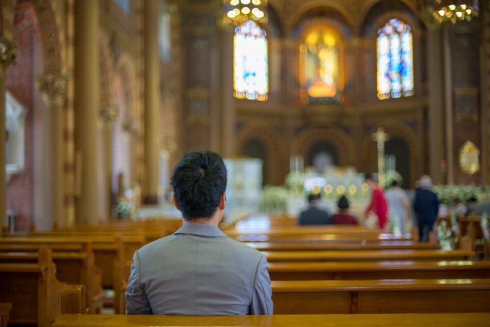 Analiza pokazuje da se broj nereligioznih Amerikanaca stabilizira nakon prethodnog porasta
