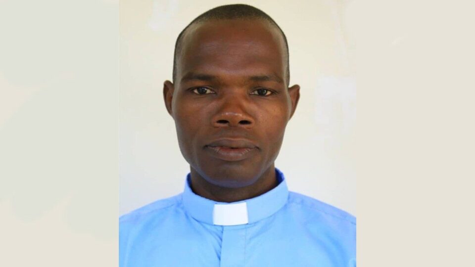 Južni Sudan: Nestali svećenik, fra Luka i njegov vozač proglašeni mrtvima – Vatican News
