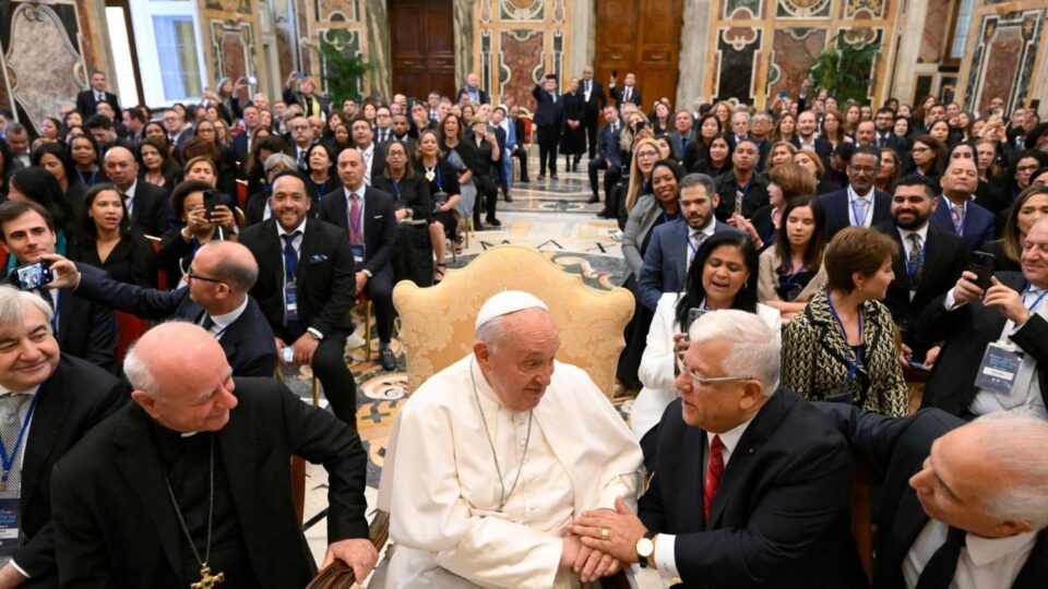 Papa SOMOS Community Careu: Donesite brigu i bliskost onima koji pate – Vatican News