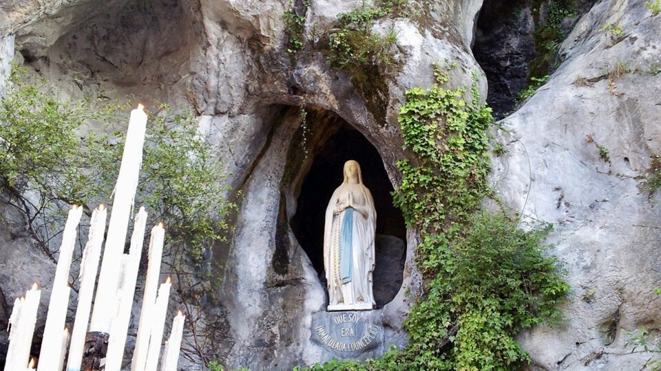 Papa vojsci okupljenoj u Lourdesu: ‘Budite stražari mira’