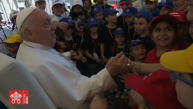 Papa Franjo djeci: Duh Sveti nas prati kroz život