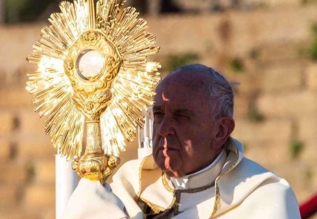 Papa Franjo: Euharistija je Božji odgovor na najdublju glad srca