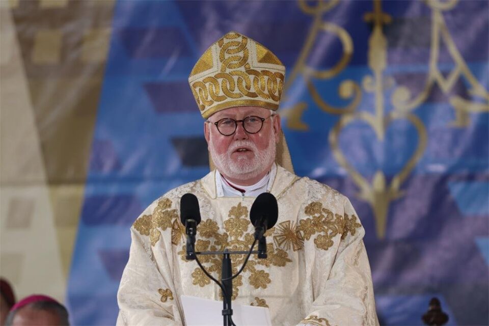 Mons. Gallagher predvodio euharistijsko slavlje svetkovine Majke Božje od Kamenitih vrata