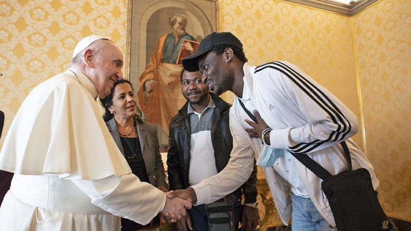 Papa Franjo: Susret s migrantom susret je s Isusom