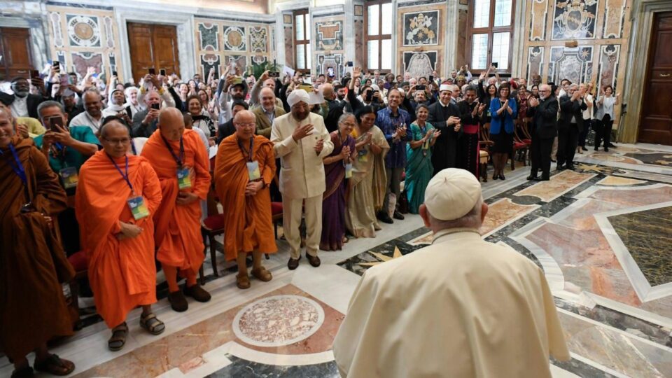 Papa: Međureligijski dijalog je neophodan u borbi za mir – Vatican News