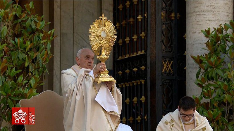 Papa: Vratiti kruh ljubavi među ruševine svijeta koji je u ratu