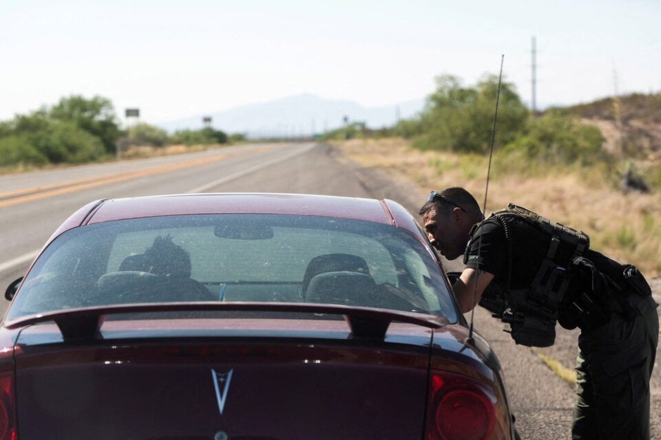 Glasači u Arizoni trebali bi razmotriti mjeru koja kriminalizira ilegalne prelaske u državu iz Meksika