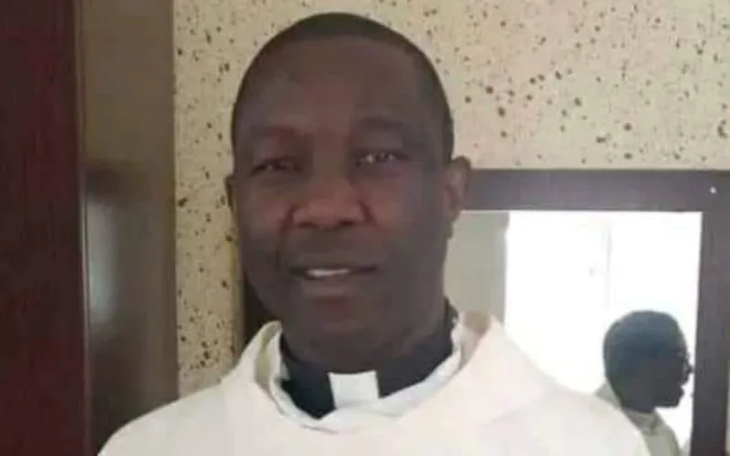 Nigerijska nadbiskupija apelira na molitve za svećenika otetog iz župnog ureda