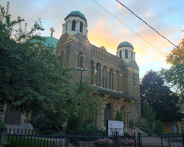 ‘Vrlo tužan dan’: Požar progutao povijesnu crkvu u Torontu