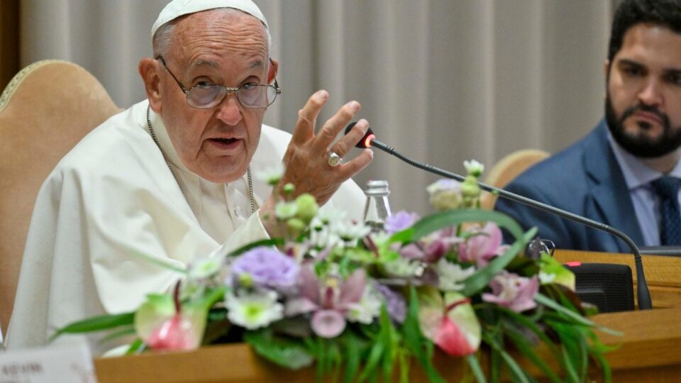 Papa: Oduprite se iskušenju ‘zatvorenih krugova’ – Vatican News