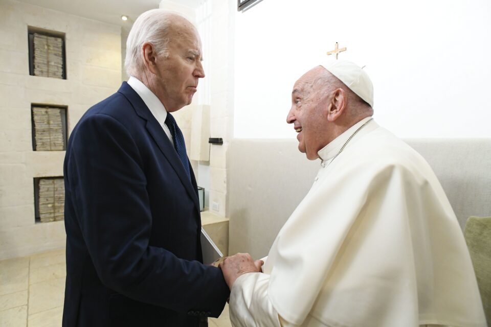 Joe Biden sastaje se s papom Franjom na summitu G7 kako bi razgovarali o vanjskoj politici i klimatskim promjenama