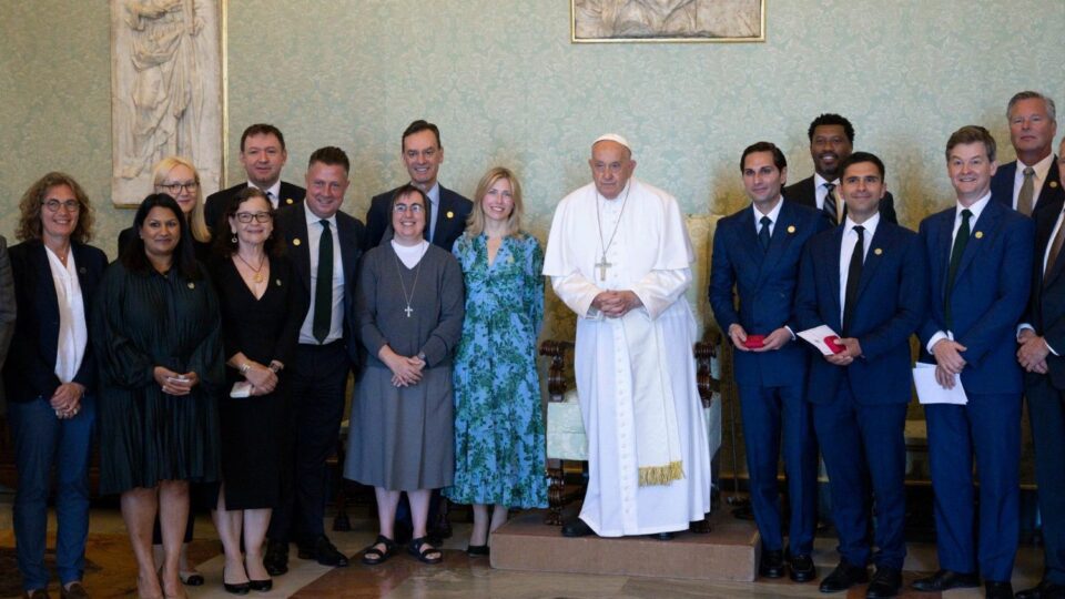 Papa poslovnim vođama: Filantropija nije dovoljna – Vatican News
