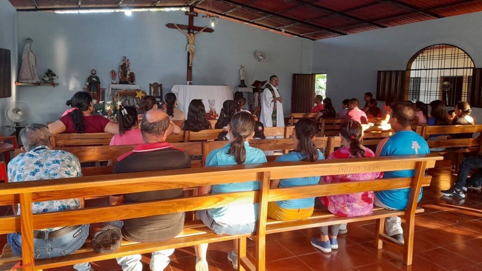 Crkva i dalje donosi nadu migrantima na granici Venezuele – Vatican News