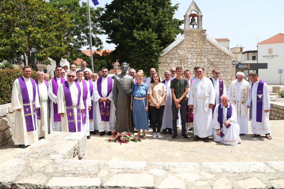 U Primoštenu održan svećenički dan svećenika Šibenske biskupije.
