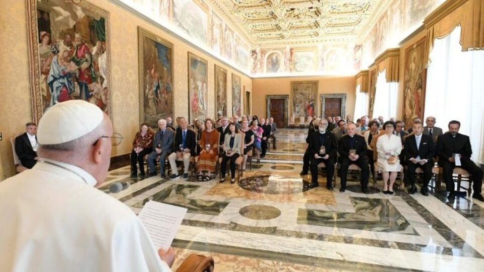 Papa: Neka znanost bude u službi čovjeka, a ne za njegovo uništenje