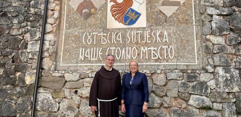 Predsjednica Federacije BiH Lidija Bradara u posjeti franjevačkom samostanu u Kraljevoj Sutjesci