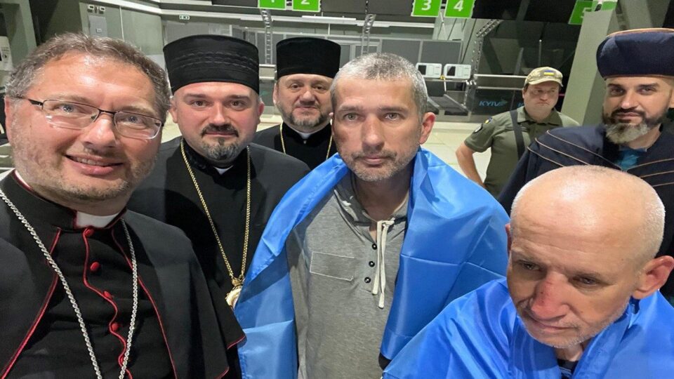 Ukrajina: Zelenski zahvaljuje Svetoj Stolici na pomoći u oslobađanju dvojice svećenika