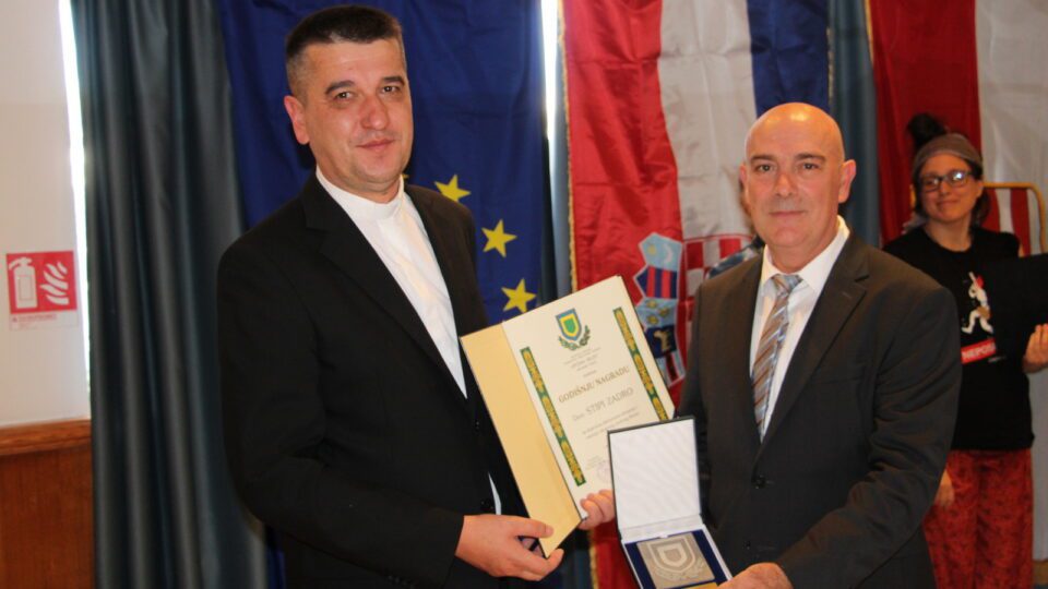 Don Stipo Zadro dobitnik godišnje nagrade Općine Mljet – Dubrovačka biskupija