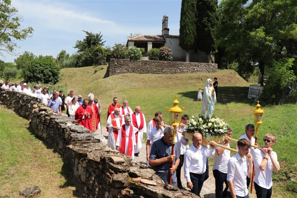 Župa Gologorica uz 700. obljetnicu prvog spomena posvećena Bezgrešnom Srcu Marijinu