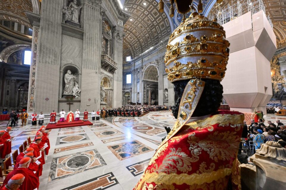 Otvorite vrata crkve evangelizaciji, poručuje Papa novim nadbiskupima