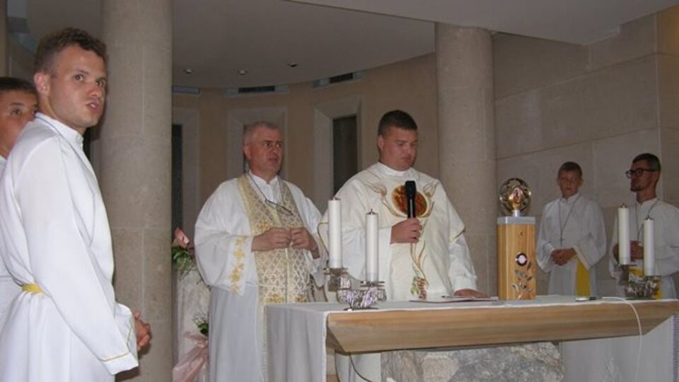 Vjernici Žrnova sudjelovali na devetnici bl. Mariji Propetog u Blatu – Dubrovačka biskupija
