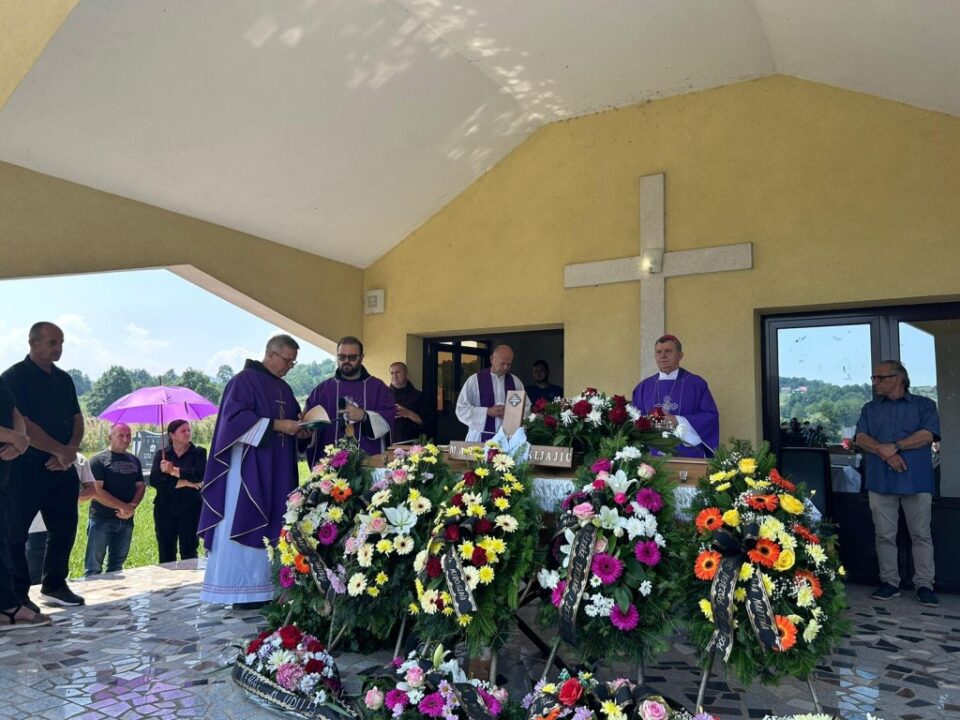 Sahranjena pokojna Marica, majka bosanskog franjevca fra Miroslava Kljajića