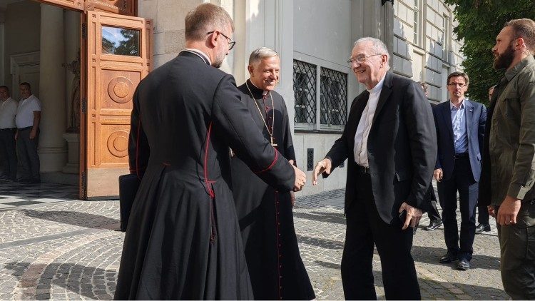 Kardinal Parolin u Ukrajini kako bi donio Papinu blizinu i molio za mir