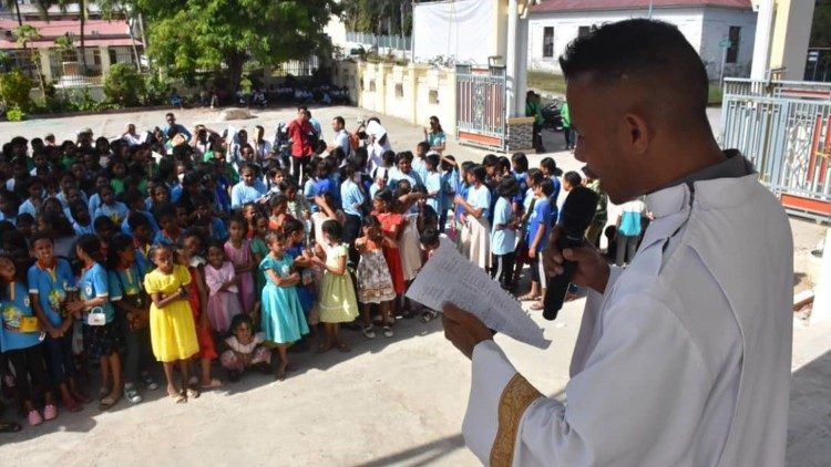 Istočni Timor, tisuće Indonežana pripremaju se za susret s Papom