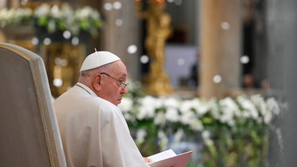 Papa Franjo zaziva Mariju za mir koji dolazi od Krista – Vatican News