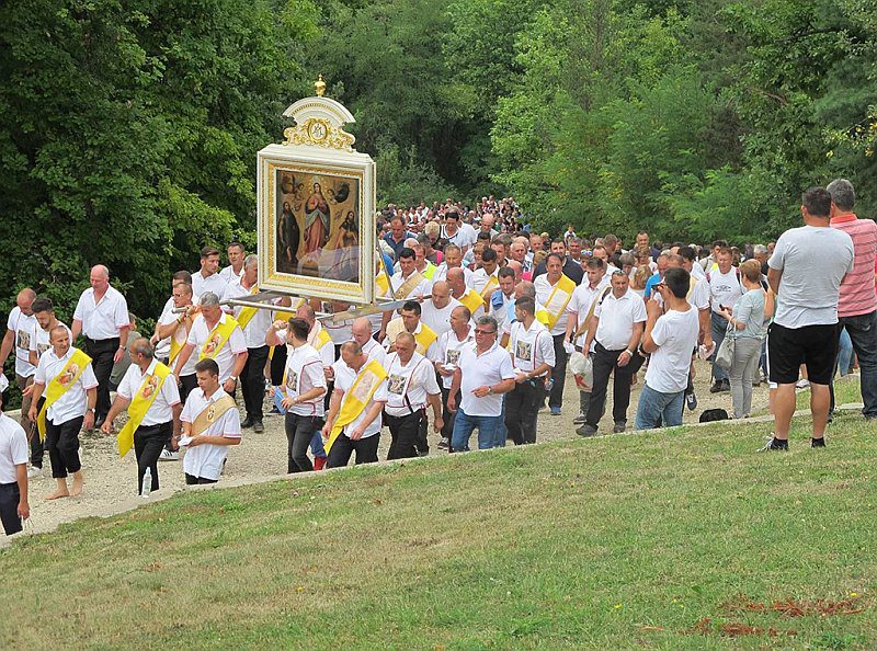 Velika Gospa u svetištima Vrhbosanske nadbiskupije