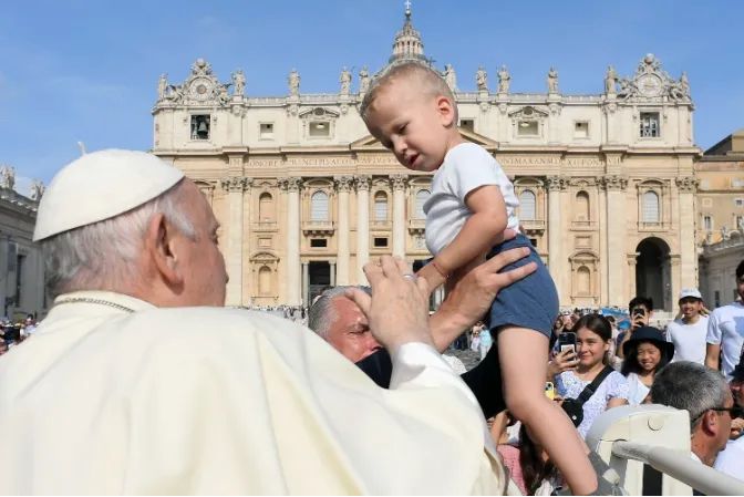 Od čega se sastoji opća audijencija kod pape Franje?