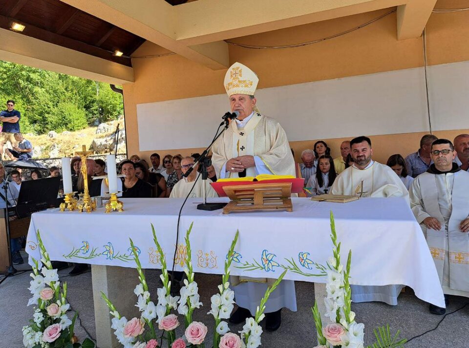 Na Veliku Gospu nadbiskup Vukšić predvodio misno slavlje u Vidošima