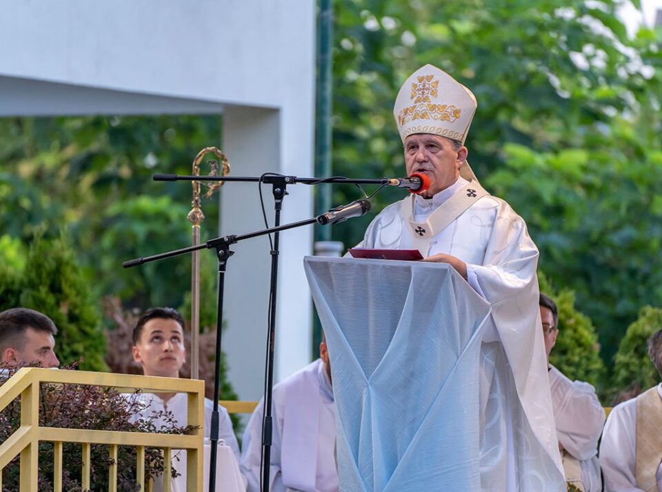 Nadbiskup Vukšić na Veliku Gospu slavio misu na Stupu