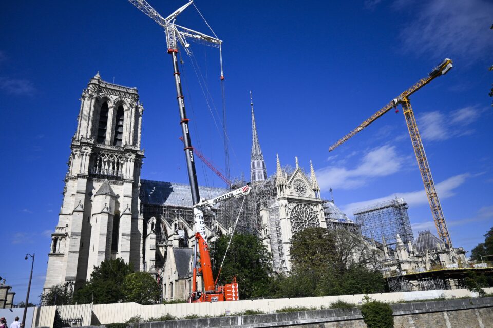 Olimpijsko zvono na katedrali Notre Dame zvonit će tijekom svake mise