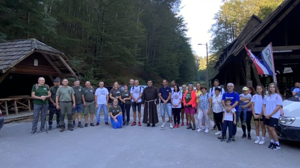 Slavljena misa na ostacima pavlinskog samostana na Petrovoj gori