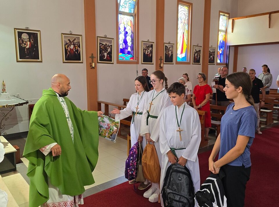 Blagoslov školaraca u najmanjoj sarajevskoj župi