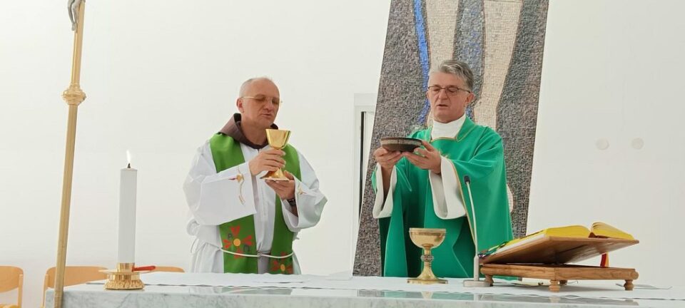 Fra Anto Tomas predvodio nedjeljno misno slavlje na Plehanu