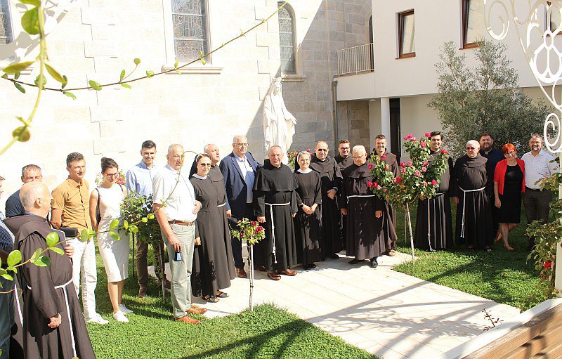 Na Širokom Brijegu održan mariološko-marijanski simpozij „Širokobriješka Gospe, Majko milosti!“