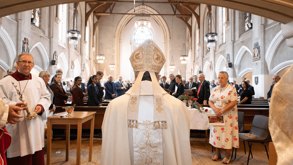 Papa Franjo osniva novu nadbiskupiju u Walesu, imenuje njenog prvog biskupa