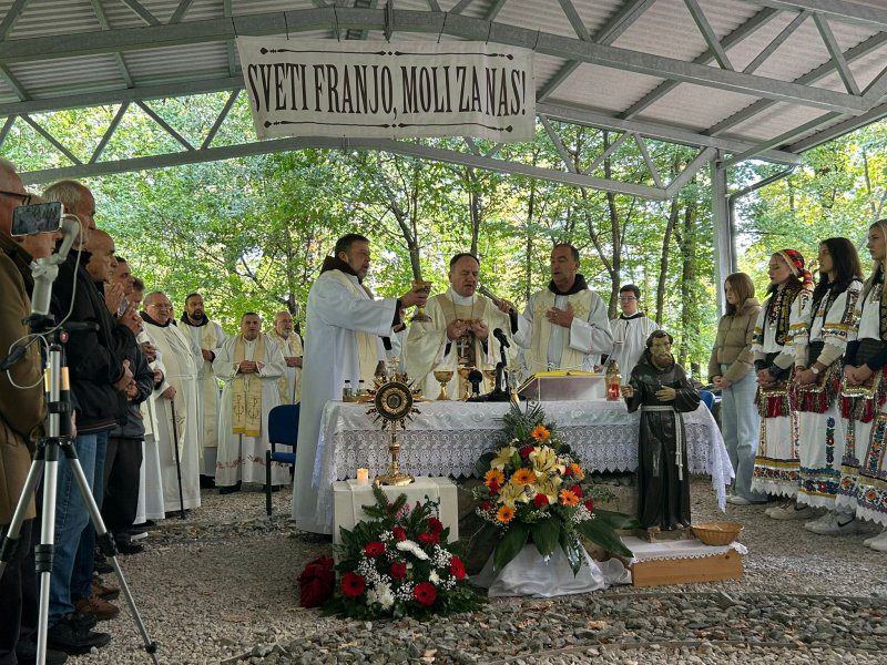 Biskup Palić na proslavi blagdana Rana sv. Franje na Zidinama