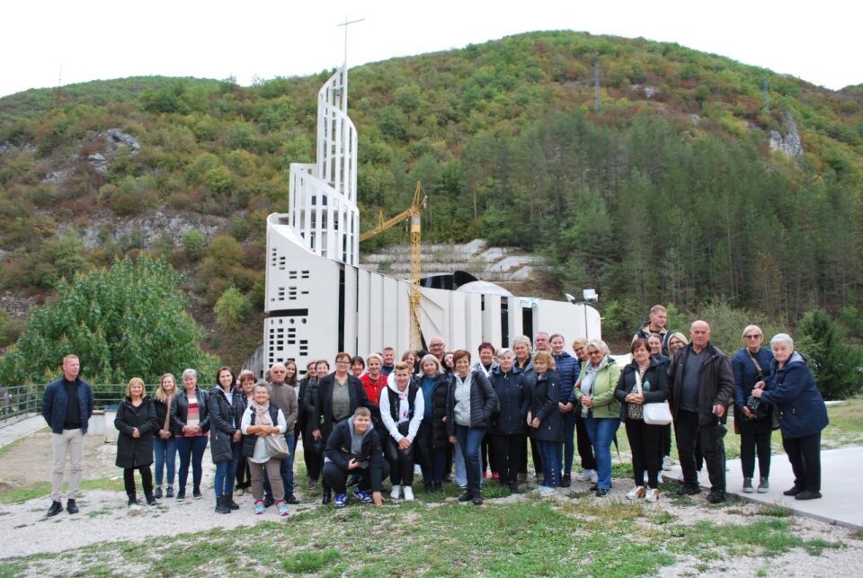 Hodočašće župe Posavski Bregi i Dubrovčak Lijevi u svetišta Bosne i Hercegovine – Sisačka biskupija