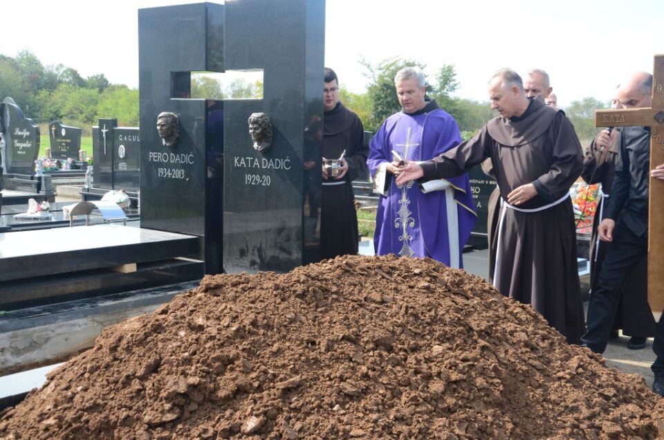 Pokopana uzorna vjernica Kata Dadić, majka provincijala Bosne Srebrene fra Zdravka Dadića