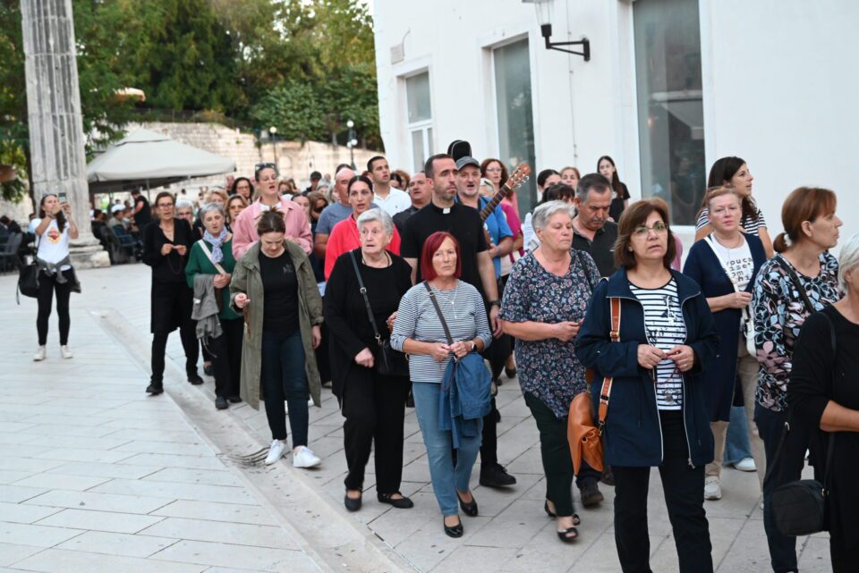 ZADAR: Održana Marijanska procesija za život – Početak jesenske kampanje molitve za nerođene